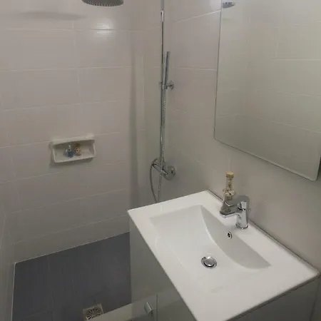 Apartament Amaradios *